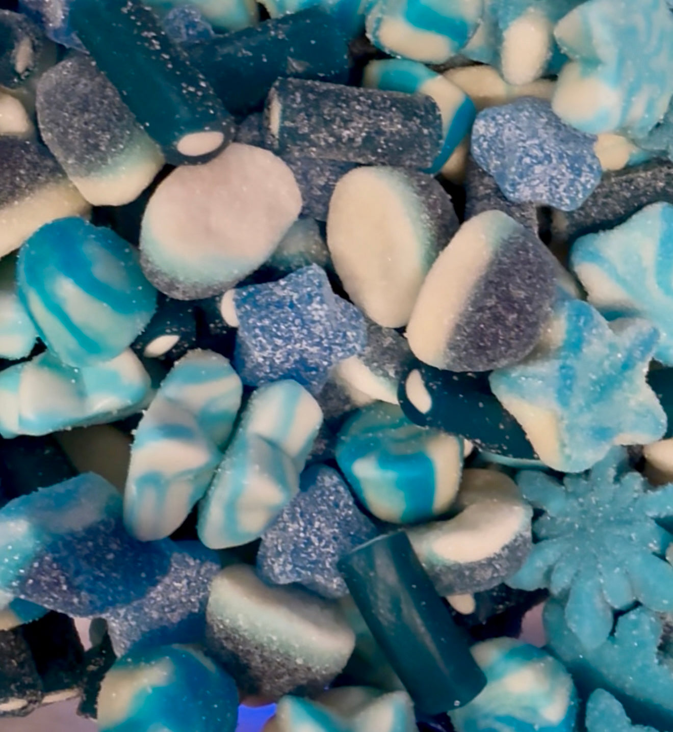 Christmas Sweet Mix Candy Gift Jars / Festive Pick N Mix With Milkybar Reindeer / Medium Jar