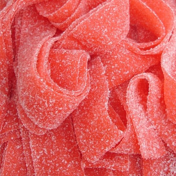 Fizzy Strawberry Belts 100g - BestBargain Norwich